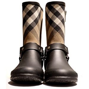 burberry women's zane signature check rain boots